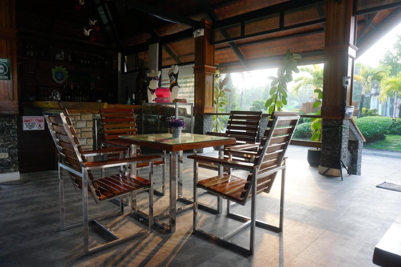 Floating Sanctuary Resort Powered By Cocotel Bulacan Exterior photo